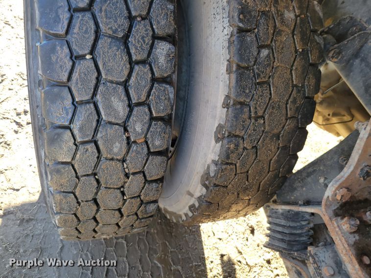 image for item IV9742 2005 Sterling LT8500  dump truck