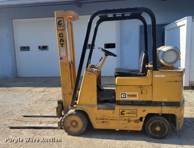 image for item IV9743 Caterpillar T40C  forklift