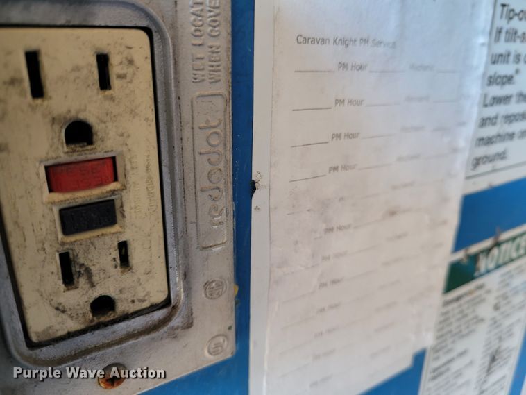 image for item IV9744 2002 Genie Z-20/8N  boom lift