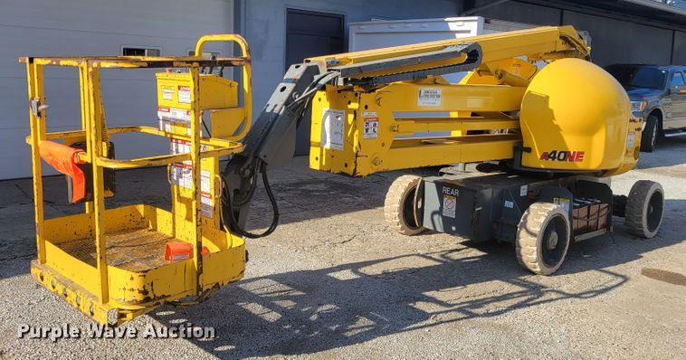 image for item IV9745 2000 Grove A40NE  boom lift