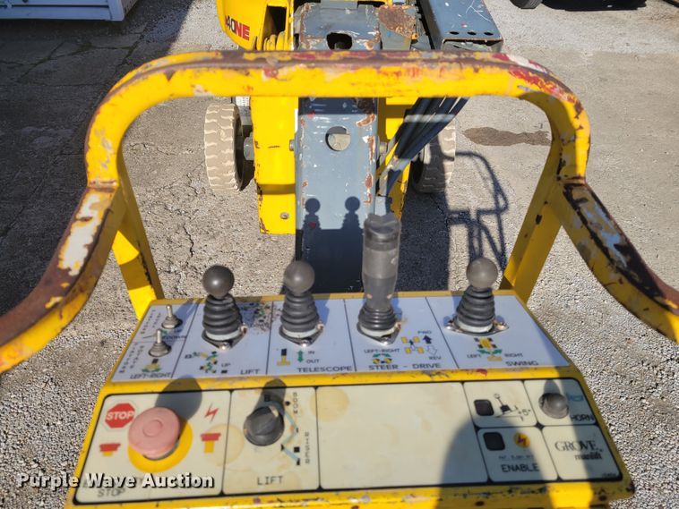 image for item IV9745 2000 Grove A40NE  boom lift