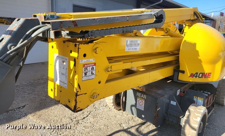 image for item IV9745 2000 Grove A40NE  boom lift