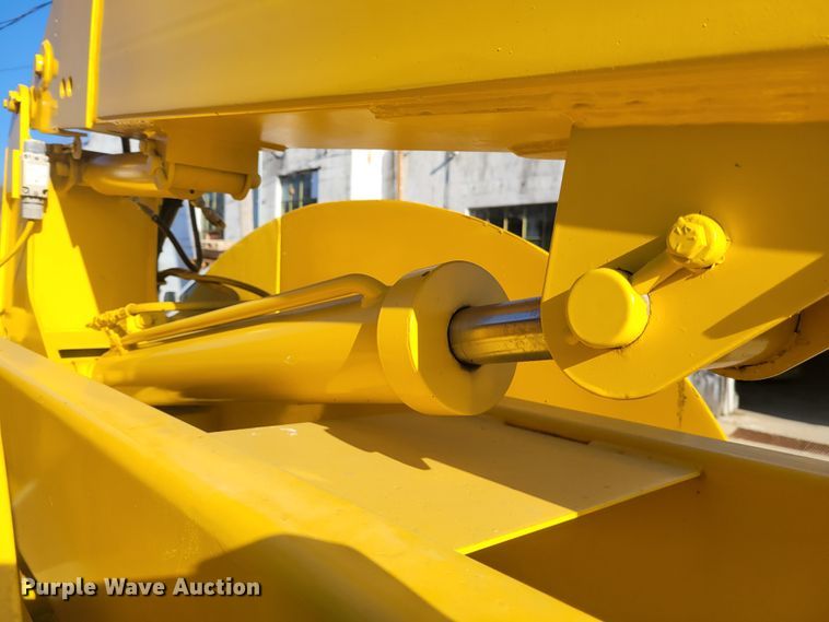 image for item IV9745 2000 Grove A40NE  boom lift