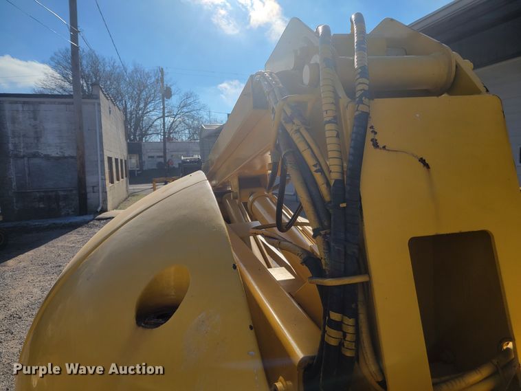 image for item IV9745 2000 Grove A40NE  boom lift