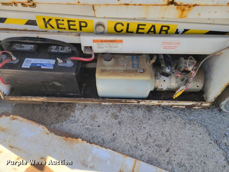 image for item IV9746 2009 Hy-Brid HB1030  scissor lift