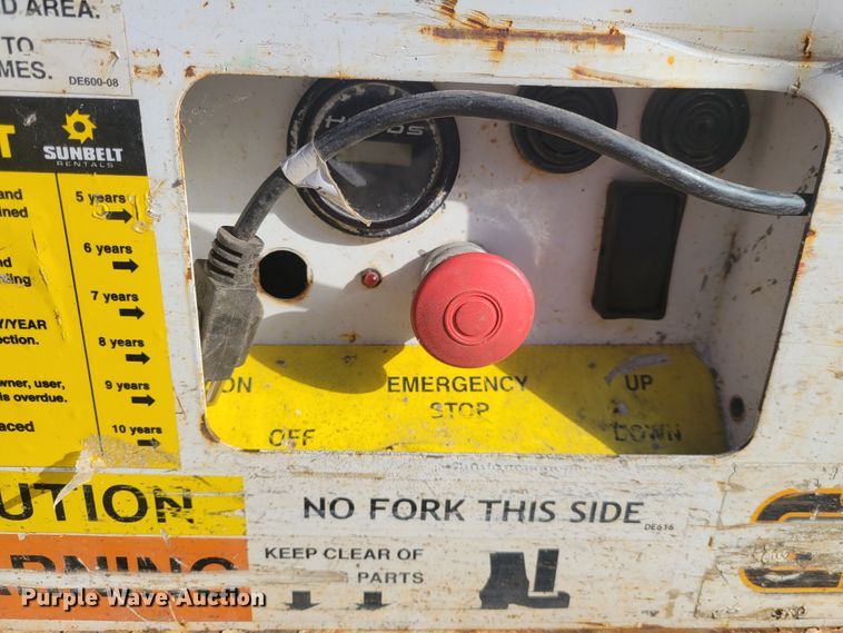 image for item IV9746 2009 Hy-Brid HB1030  scissor lift