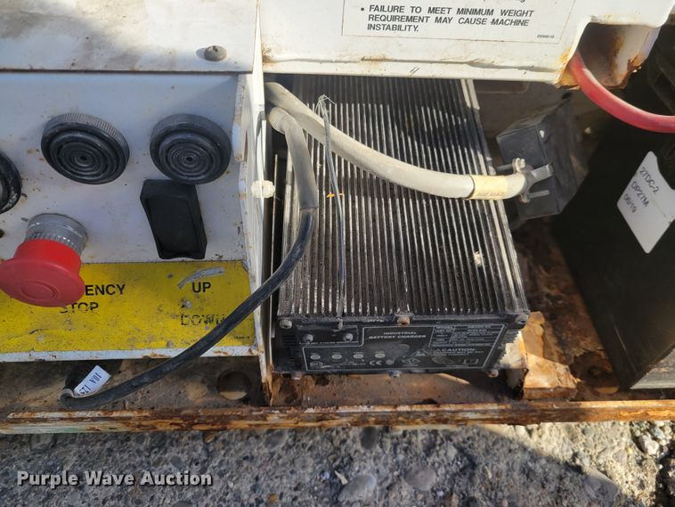 image for item IV9746 2009 Hy-Brid HB1030  scissor lift