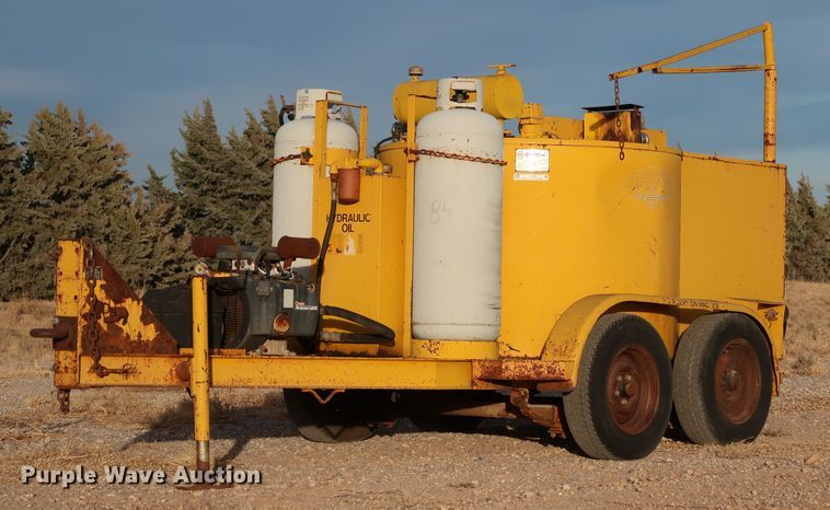 image for item IY9050 1991 Crafco EZ Pour 200  melter applicator