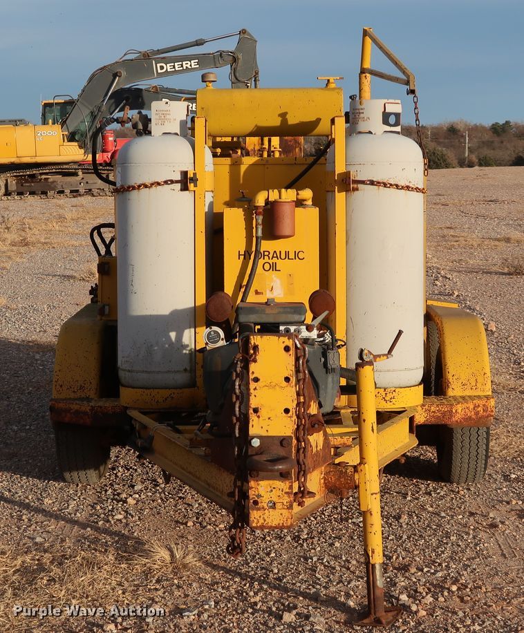 image for item IY9050 1991 Crafco EZ Pour 200  melter applicator