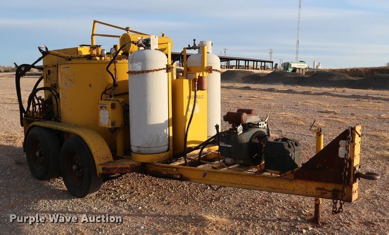 image for item IY9050 1991 Crafco EZ Pour 200  melter applicator