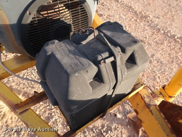 image for item IY9050 1991 Crafco EZ Pour 200  melter applicator