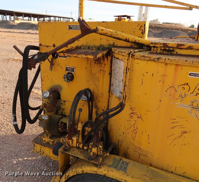 image for item IY9050 1991 Crafco EZ Pour 200  melter applicator