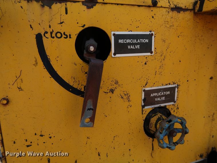 image for item IY9050 1991 Crafco EZ Pour 200  melter applicator