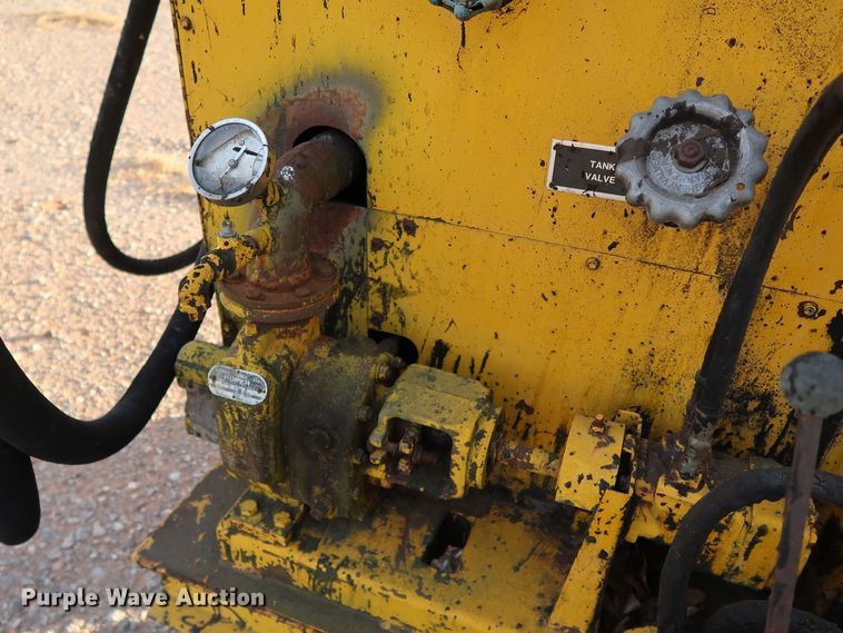 image for item IY9050 1991 Crafco EZ Pour 200  melter applicator