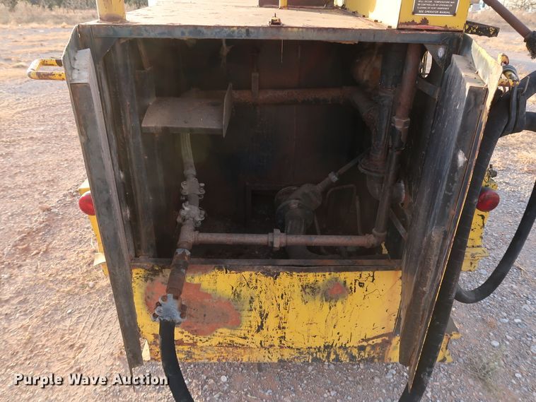 image for item IY9050 1991 Crafco EZ Pour 200  melter applicator