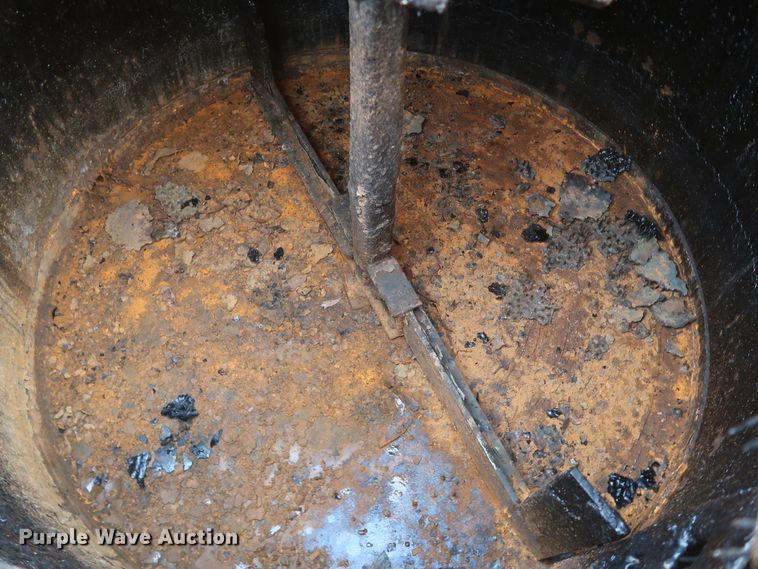 image for item IY9050 1991 Crafco EZ Pour 200  melter applicator