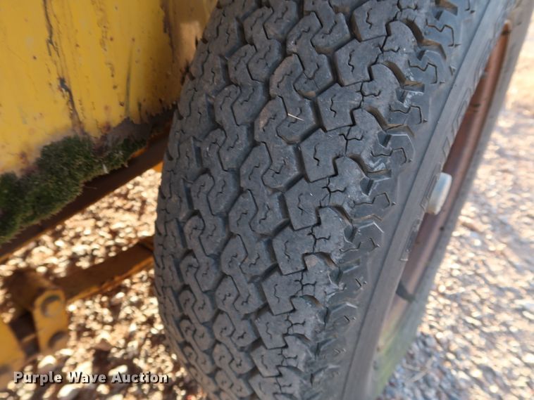 image for item IY9050 1991 Crafco EZ Pour 200  melter applicator