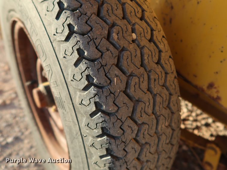 image for item IY9050 1991 Crafco EZ Pour 200  melter applicator