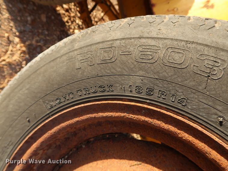 image for item IY9050 1991 Crafco EZ Pour 200  melter applicator