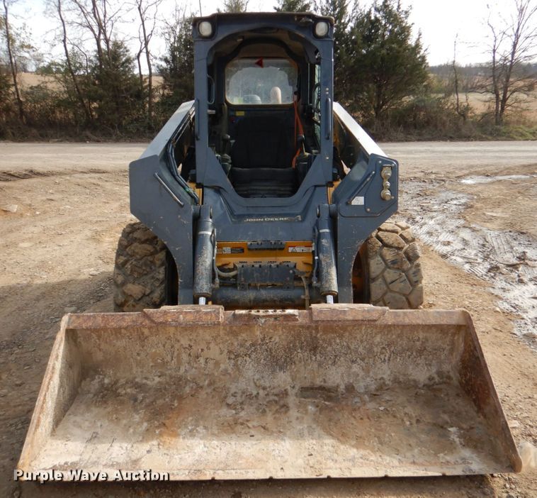 image for item JD9473 John Deere 332G  skid steer loader
