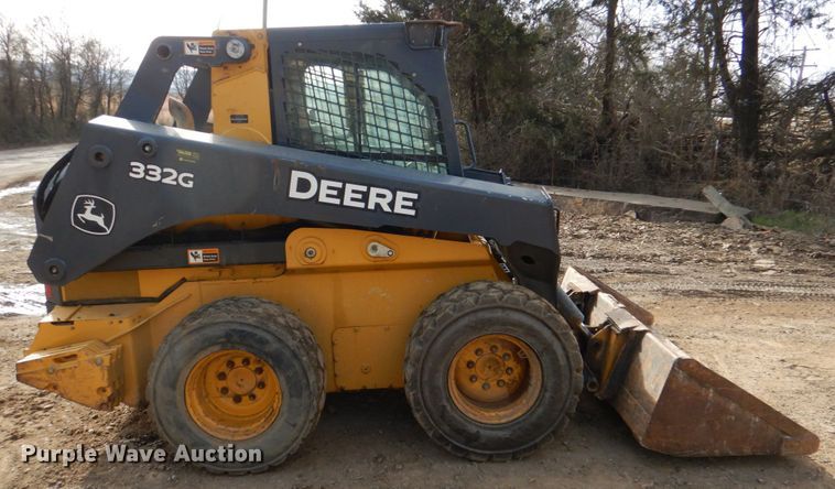 image for item JD9473 John Deere 332G  skid steer loader