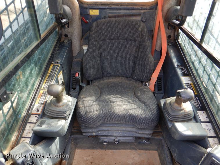 image for item JD9473 John Deere 332G  skid steer loader