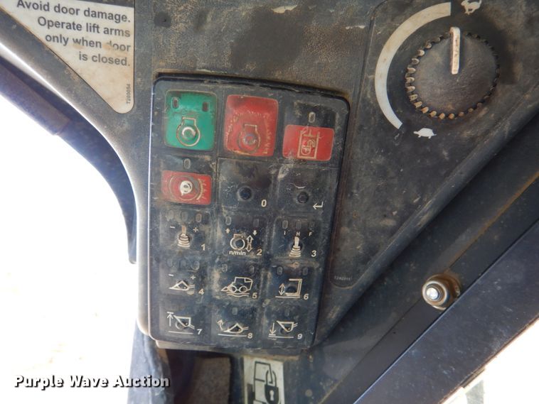 image for item JD9473 John Deere 332G  skid steer loader