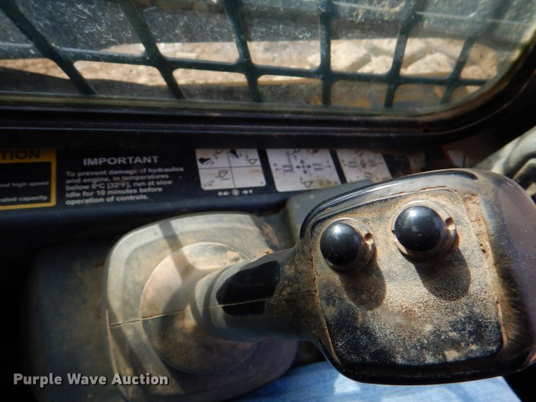 image for item JD9473 John Deere 332G  skid steer loader