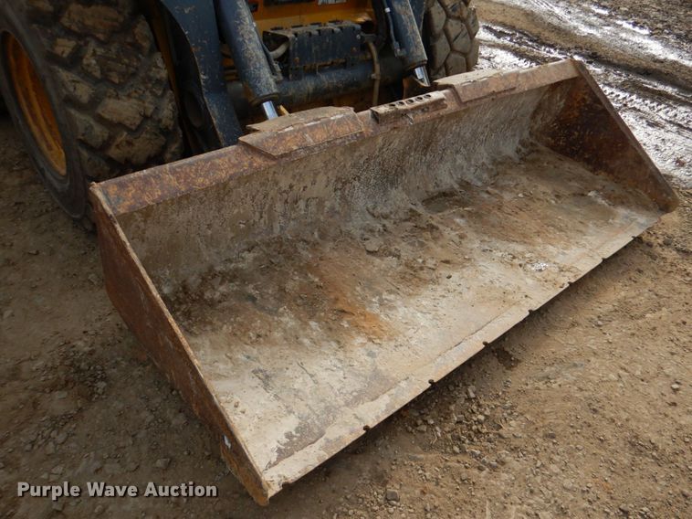 image for item JD9473 John Deere 332G  skid steer loader