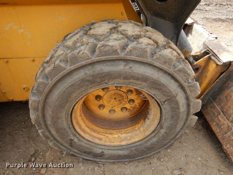 image for item JD9473 John Deere 332G  skid steer loader