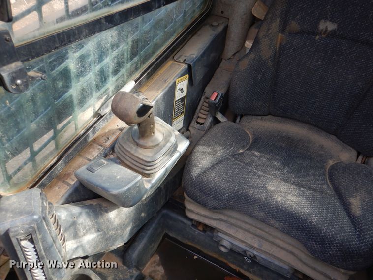 image for item JD9474 John Deere 332G  skid steer loader