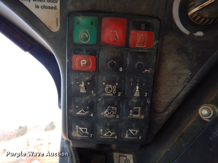 image for item JD9474 John Deere 332G  skid steer loader