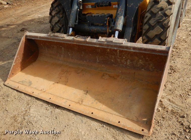 image for item JD9474 John Deere 332G  skid steer loader