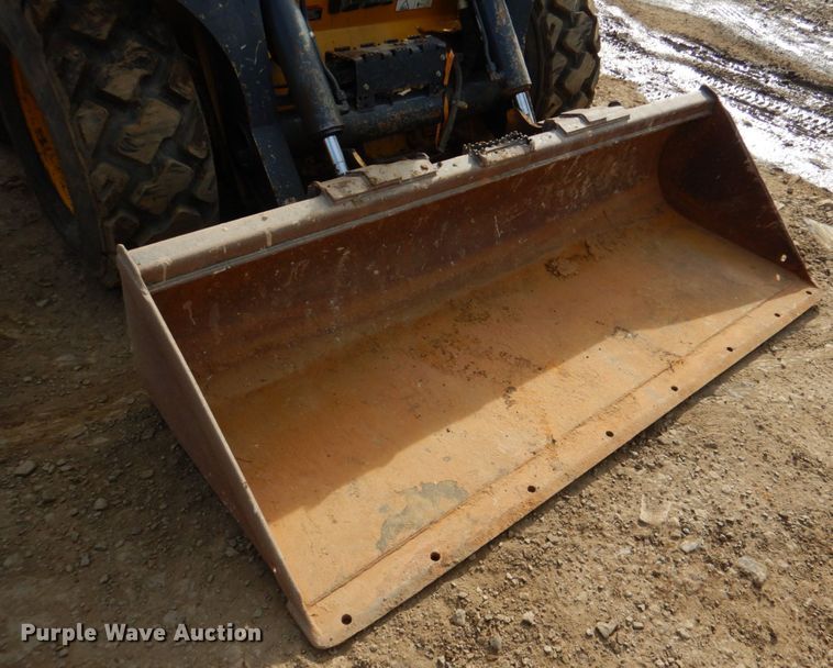 image for item JD9474 John Deere 332G  skid steer loader