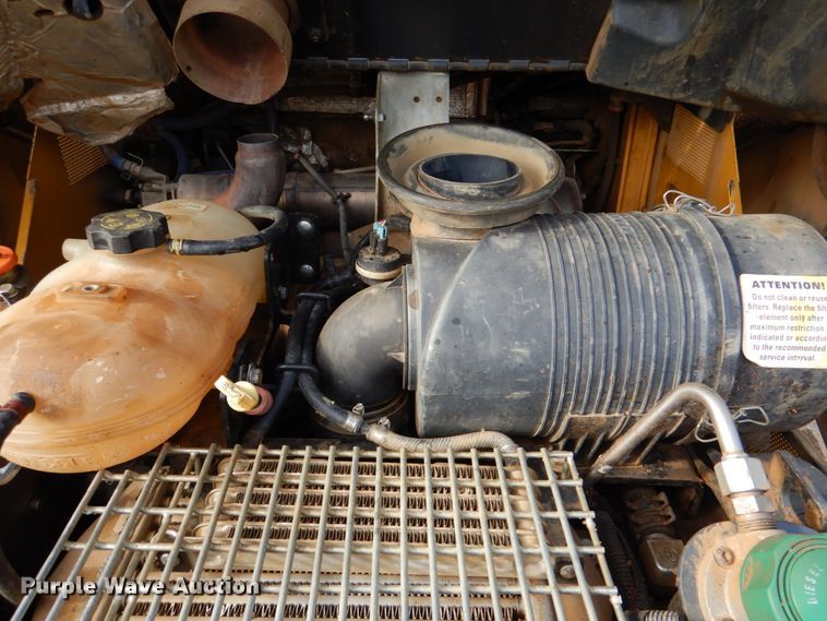 image for item JD9474 John Deere 332G  skid steer loader