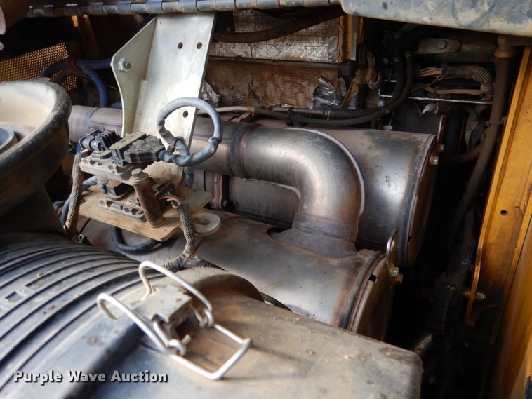 image for item JD9474 John Deere 332G  skid steer loader