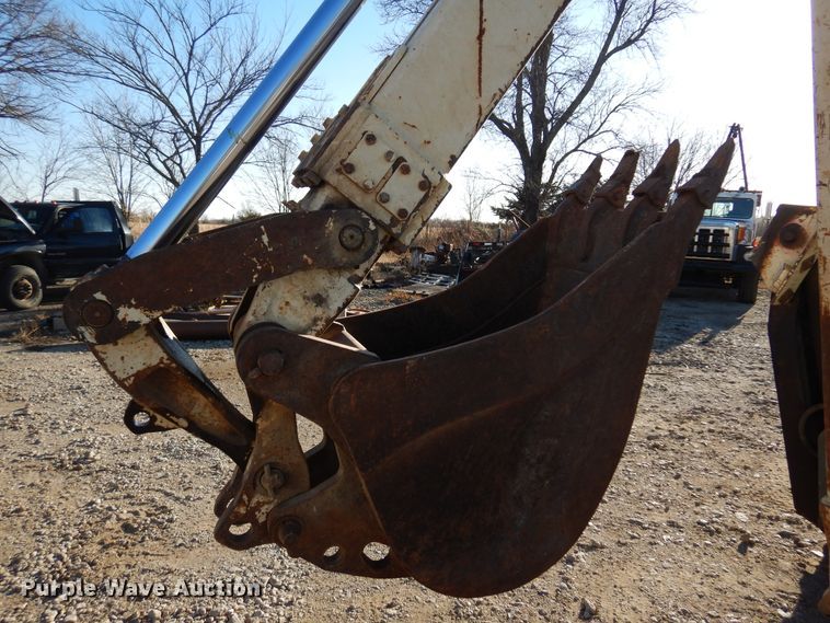 image for item JJ9774 2006 Terex 760B  backhoe