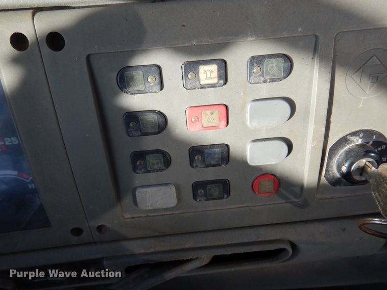 image for item JJ9774 2006 Terex 760B  backhoe