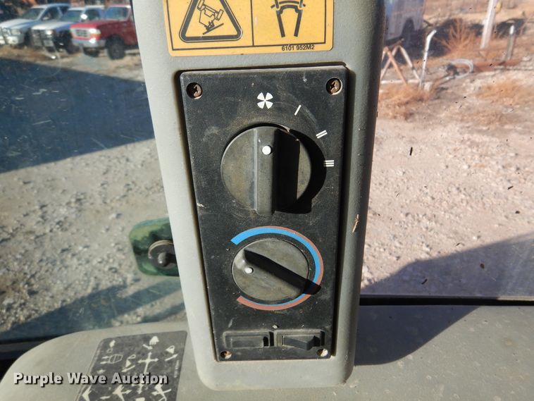 image for item JJ9774 2006 Terex 760B  backhoe