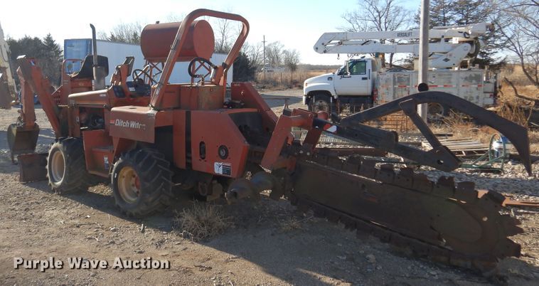 image for item JJ9775 Ditch Witch 5110  trencher
