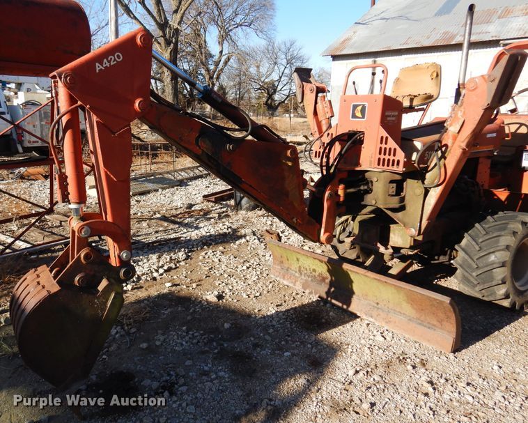 image for item JJ9775 Ditch Witch 5110  trencher