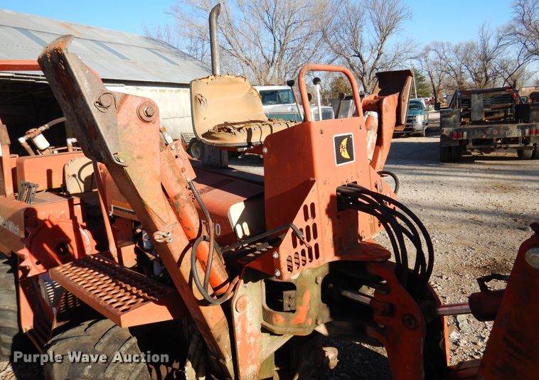 image for item JJ9775 Ditch Witch 5110  trencher