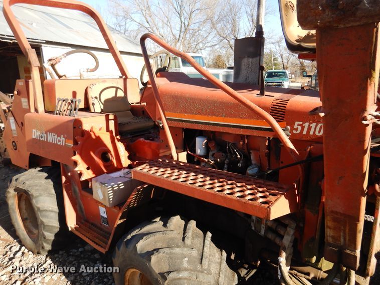image for item JJ9775 Ditch Witch 5110  trencher