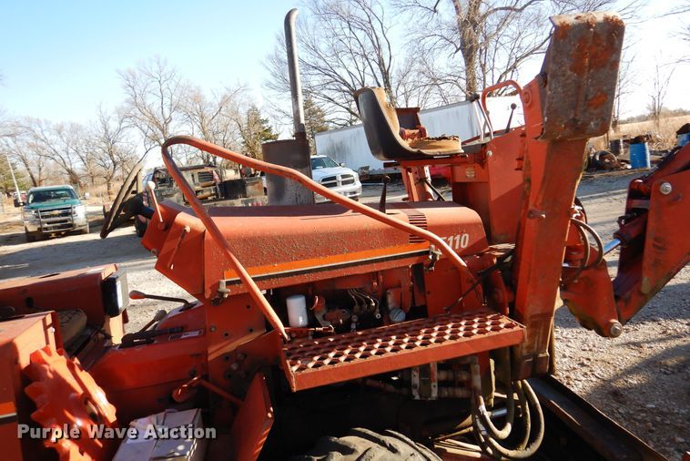 image for item JJ9775 Ditch Witch 5110  trencher