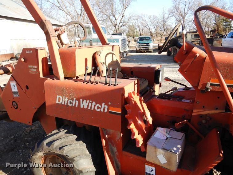 image for item JJ9775 Ditch Witch 5110  trencher