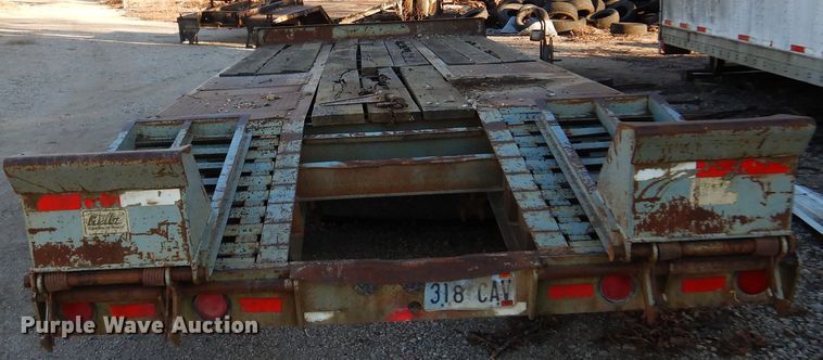 image for item JJ9780 2001 Interstate  equipment trailer