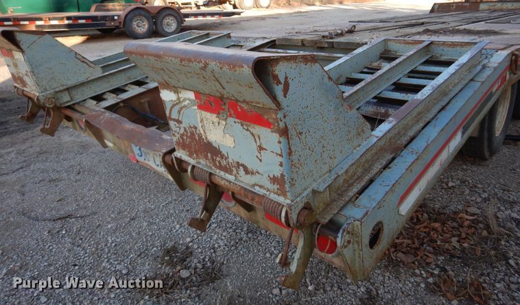 image for item JJ9780 2001 Interstate  equipment trailer