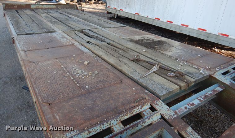 image for item JJ9780 2001 Interstate  equipment trailer