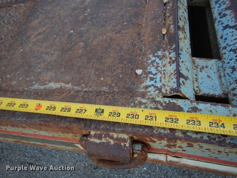 image for item JJ9780 2001 Interstate  equipment trailer