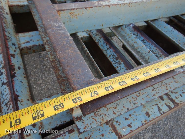 image for item JJ9780 2001 Interstate  equipment trailer